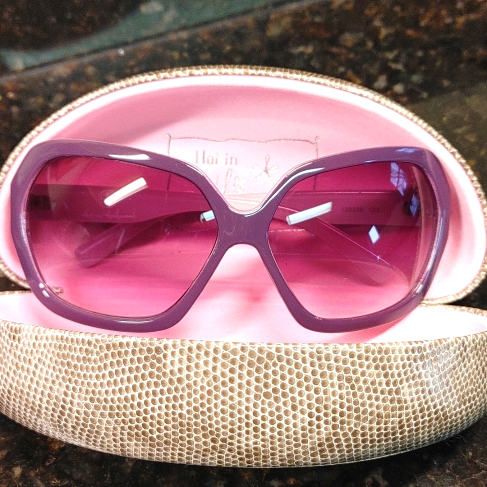 Hot in Hollywood purple women's sunglasses